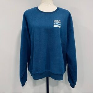 Saltwater Luxe M Blue Fleece Follow The Sun Graphic Crewneck Sweatshirt Beach
